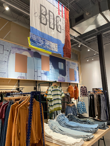 Urban Outfitters image 10
