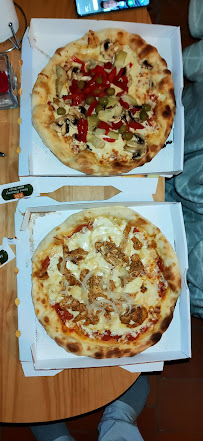Pizza du Restaurant italien Les Saveurs d'Italie à Chinon - n°2