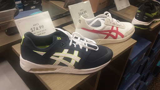 Shoe Store «DSW Designer Shoe Warehouse», reviews and photos, 630 SW 145th Terrace, Pembroke Pines, FL 33027, USA