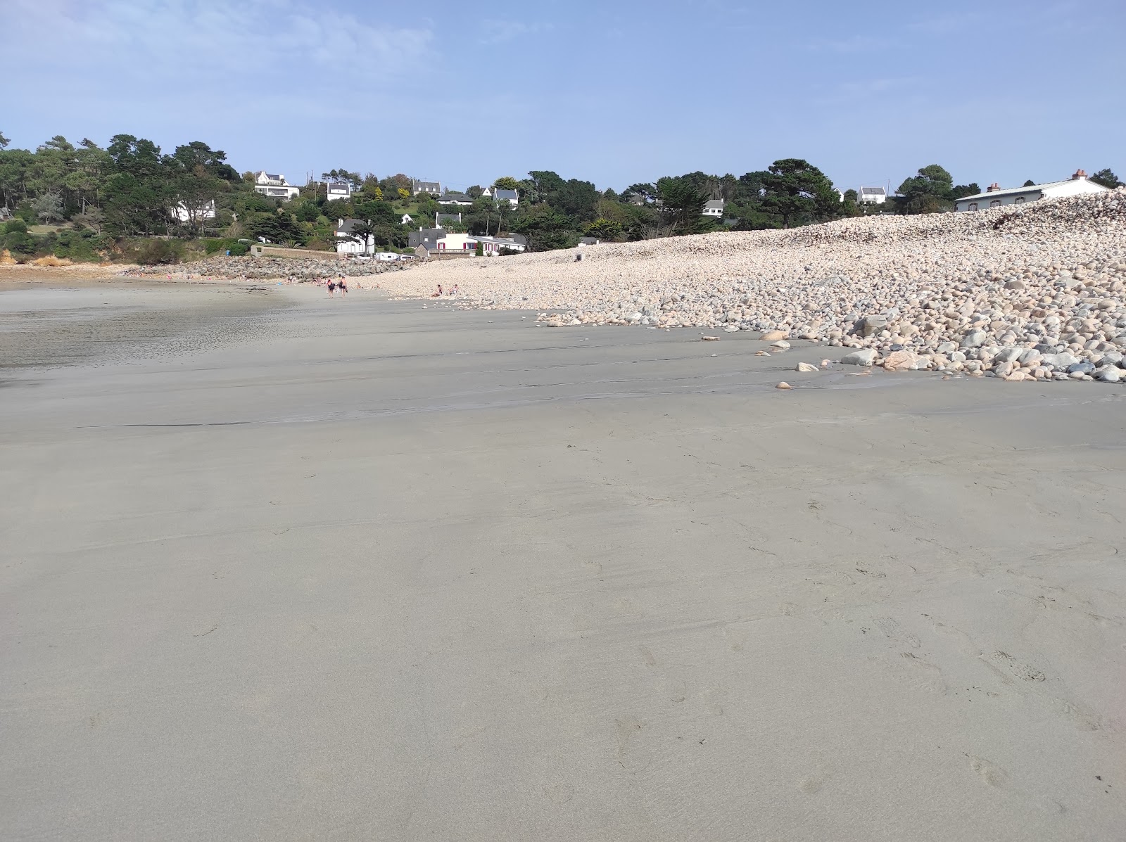 Fotografie cu Plage de Guerzit cu nivelul de curățenie înalt