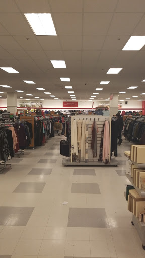 Department Store «T.J. Maxx & HomeGoods», reviews and photos, 7 Neponset St, Worcester, MA 01606, USA