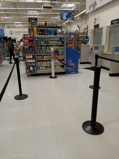 Department Store «Walmart Supercenter», reviews and photos, 3721 E Thomas Rd, Phoenix, AZ 85018, USA