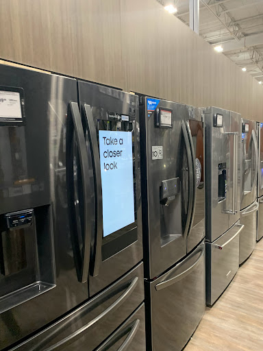 Electronics Store «Best Buy», reviews and photos, 675 US-1, Iselin, NJ 08830, USA