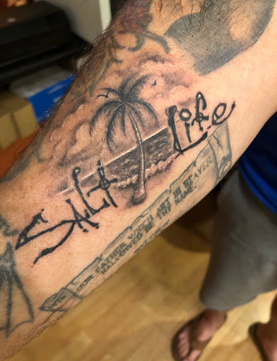 Tattoo Shop «Paradise Tattoo», reviews and photos, 2801 Estero Blvd, Fort Myers Beach, FL 33931, USA