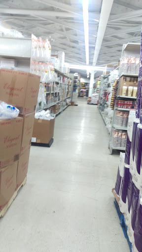 Discount Store «National Wholesale Liquidators», reviews and photos, 725 William T Morrissey Blvd, Dorchester, MA 02122, USA