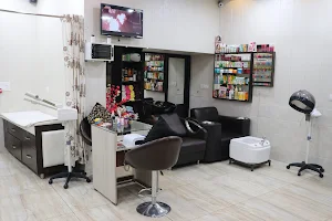 Preet Beauty Salon- Bridal Makeup Studio In Khanna/ Makeup Studio In Khanna image
