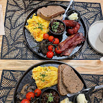 Photo n°1 de l'avis de Jen.a fait le 23/12/2023 à 10:29 sur le  LOOK.Sharp Cafe Porto | Coworking | Events | Retail à Porto