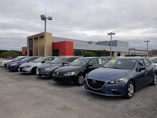 Used Car Dealer «American Car Center», reviews and photos, 8350 Park Blvd N, Seminole, FL 33777, USA