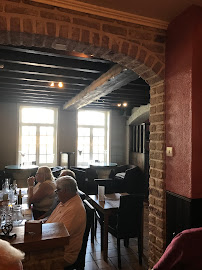 Atmosphère du Restaurant français Le Magloire à Haverskerque - n°6