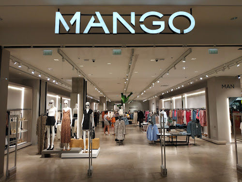 Magasin de vêtements pour femmes Mango Marseille