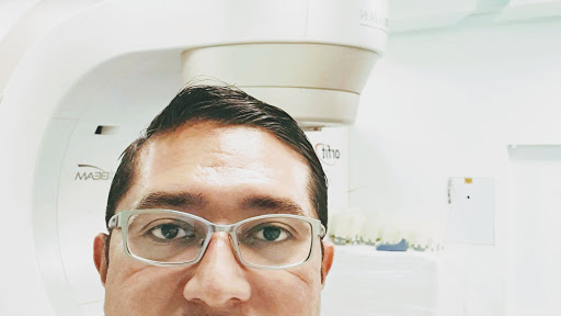 Oncología y Radioterapia Dr Luis Fernando Mena