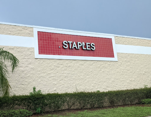 Office Supply Store «Staples», reviews and photos, 1900 Fruitville Rd, Sarasota, FL 34236, USA