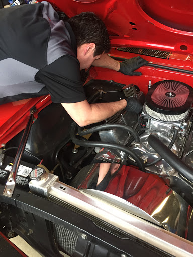 Auto Repair Shop «Performance Auto Center», reviews and photos, 1051 Bonaventure Dr, Elk Grove Village, IL 60007, USA