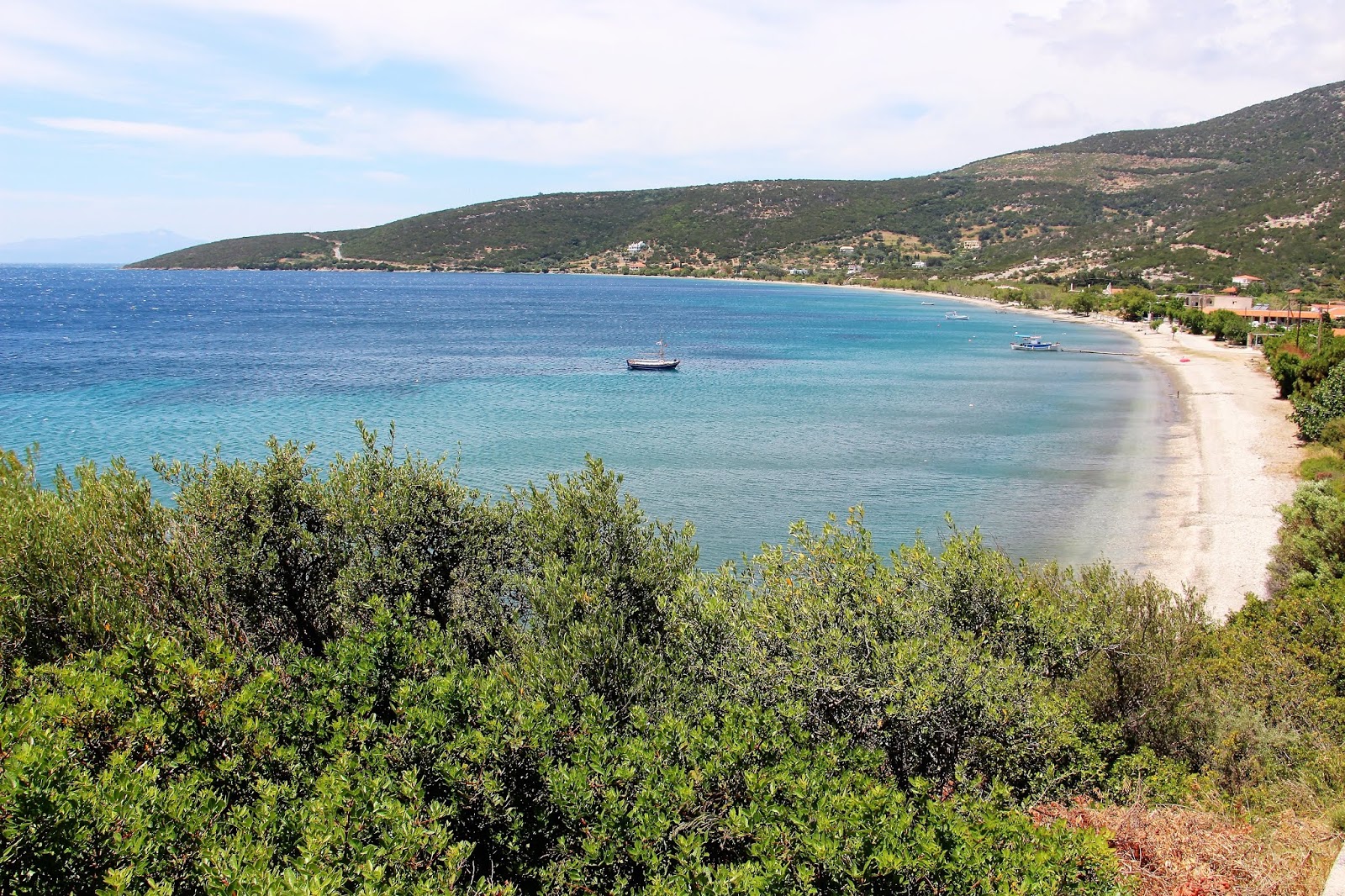 Fotografie cu Kokkinia 2 beach cu o suprafață de apa pură turcoaz