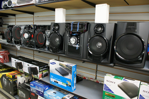 Electronics Repair Shop «Jalisco Electronics», reviews and photos, 1933 W Chicago Ave, Chicago, IL 60622, USA