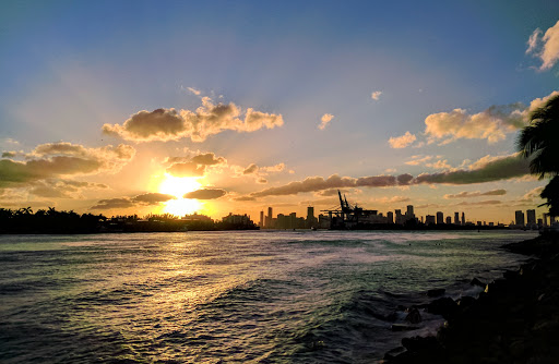 Liquor Store «Portofino Wine Bank», reviews and photos, 500 S. Pointe Dr #110, Miami Beach, FL 33139, USA