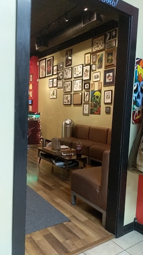 Tattoo Shop «Twisted Tattoo & Body Piercing», reviews and photos, 4168 N Elston Ave, Chicago, IL 60618, USA