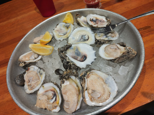 Fish n tails oyster bar