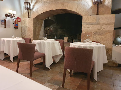 Restaurante Parador de Cangas - Villanueva de Cangas, s/n, 33550, Asturias, Spain