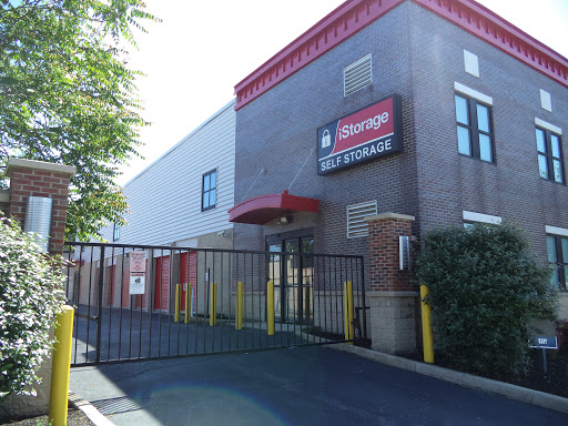 Self-Storage Facility «Simply Self Storage - Cleveland Heights», reviews and photos, 1415 Warrensville Center Rd, Cleveland Heights, OH 44121, USA
