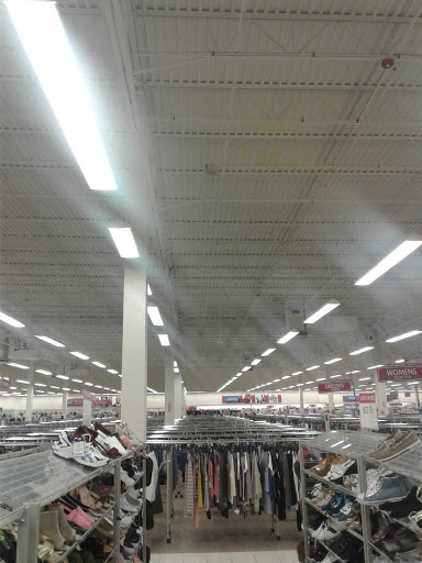 Clothing Store «Burlington Coat Factory», reviews and photos, 16590 N Fwy Service Rd, Conroe, TX 77384, USA