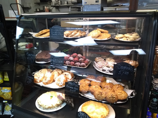 Grocery Store «Idyllwild Village Market, Deli & Pizzeria», reviews and photos, 26000 CA-243, Idyllwild, CA 92549, USA