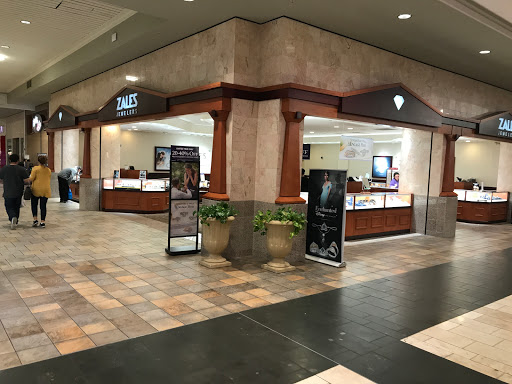 Jewelry Store «Zales - The Diamond Store», reviews and photos, 6020 82nd St, Indianapolis, IN 46250, USA