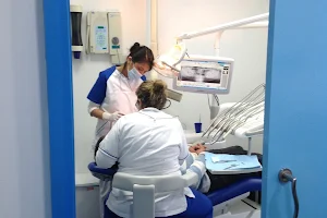 DENTALMC clinica dental DISCÓBOLO 56 image