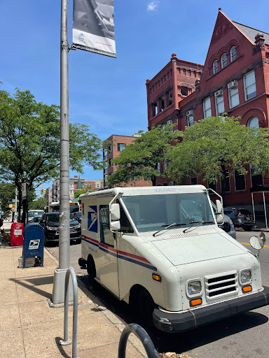 Post Office «United States Postal Service», reviews and photos, 4602 21st St, Long Island City, NY 11101, USA