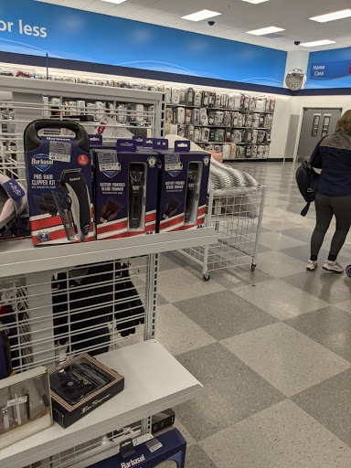 Clothing Store «Ross Dress for Less», reviews and photos, 17084 Slover Ave, Fontana, CA 92337, USA