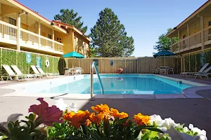 La Quinta Inn & Suites by Wyndham Denver Aurora Medical image