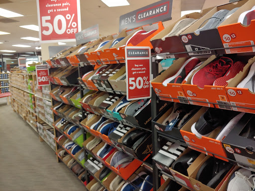 Shoe Store «Famous Footwear», reviews and photos, 10500 Ulmerton Rd, Largo, FL 33771, USA