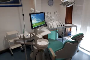 Studio dentistico Dr. Andrea Balestrieri image