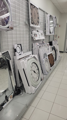 Clothing Store «Burlington Coat Factory», reviews and photos, 258-1 Union Tpke, Glen Oaks, NY 11004, USA