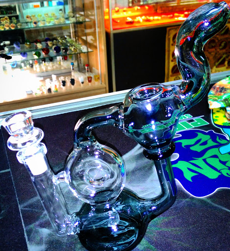 Smokin Jz Pipes The Smoke Shop image 5