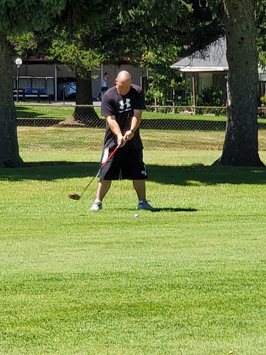 Golf Course «Gresham Golf Course», reviews and photos, 2155 NE Division St, Gresham, OR 97030, USA