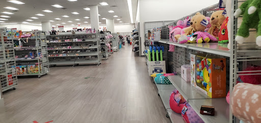 Clothing Store «Burlington Coat Factory», reviews and photos, 275 Main St #4, White Plains, NY 10601, USA