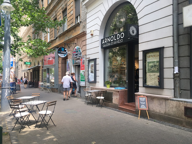 Gross Arnold galéria és kávézó - Budapest