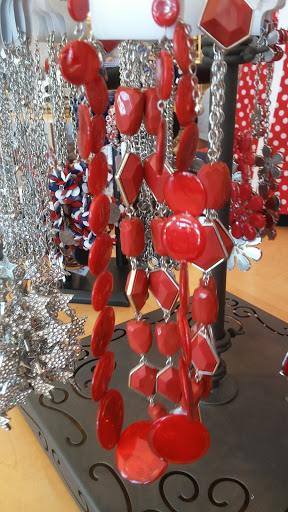 Fashion Accessories Store «Charming Charlie», reviews and photos, 20 Meadow Cir Dr, Lake St Louis, MO 63367, USA