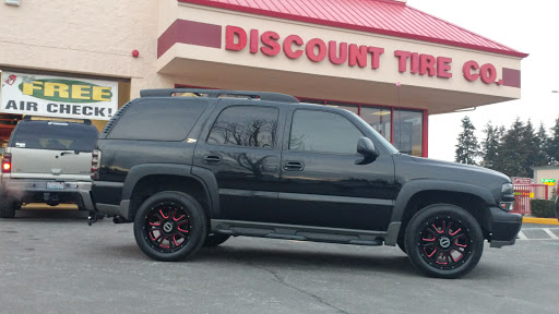 Tire Shop «Discount Tire», reviews and photos, 12410 S Meridian, Puyallup, WA 98373, USA