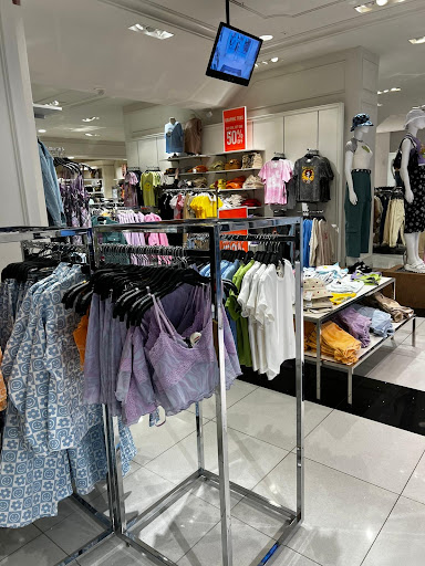 Clothing Store «Forever 21», reviews and photos, 3251 20th Ave, San Francisco, CA 94132, USA