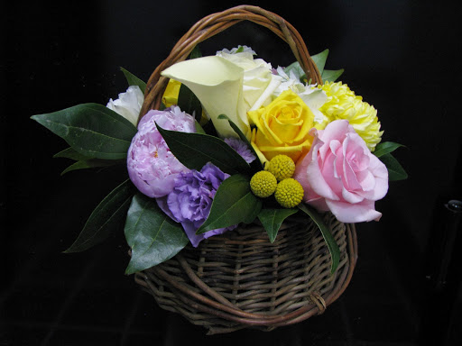 Florist «Fly Me to The Moon Florists», reviews and photos, 47 N Broadway, Yonkers, NY 10701, USA