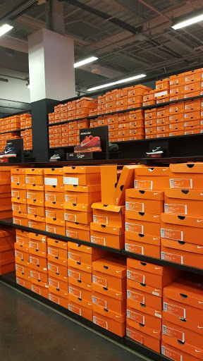 Sporting Goods Store «Nike Factory Store», reviews and photos, 71 Aquarium Way, Long Beach, CA 90802, USA