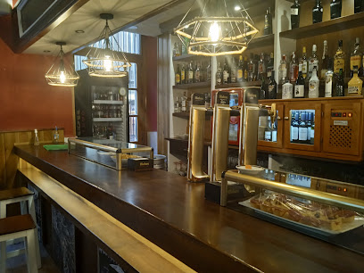 Jota Bar - C. de la Infanta Isabel, 7, 40001 Segovia, Spain