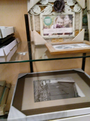 Department Store «Boston Store Clearance Center», reviews and photos, 5659 S 27th St, Milwaukee, WI 53221, USA