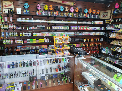 Tobacco Shop «Tobacco Town & Vape», reviews and photos, 9435 W Irving Park Rd, Schiller Park, IL 60176, USA