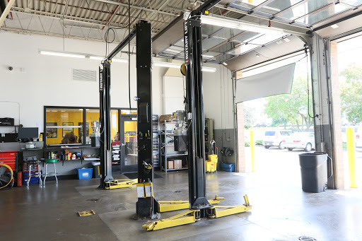 Auto Repair Shop «Meineke Car Care Center», reviews and photos, 600 Southcross Dr W, Burnsville, MN 55306, USA