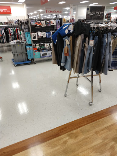 Department Store «T.J. Maxx & HomeGoods», reviews and photos, 2314 Remi Dr, Melbourne, FL 32940, USA