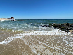 Monmouth Beach'in fotoğrafı düz ve uzun ile birlikte