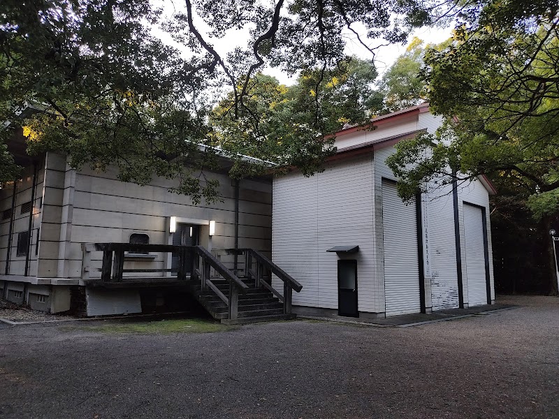 津島神社 宝物庫